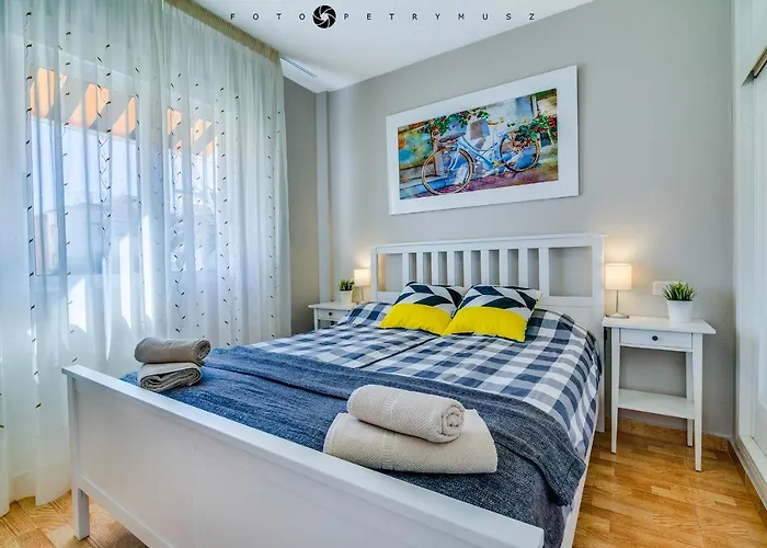 108 Fabulus Apartman